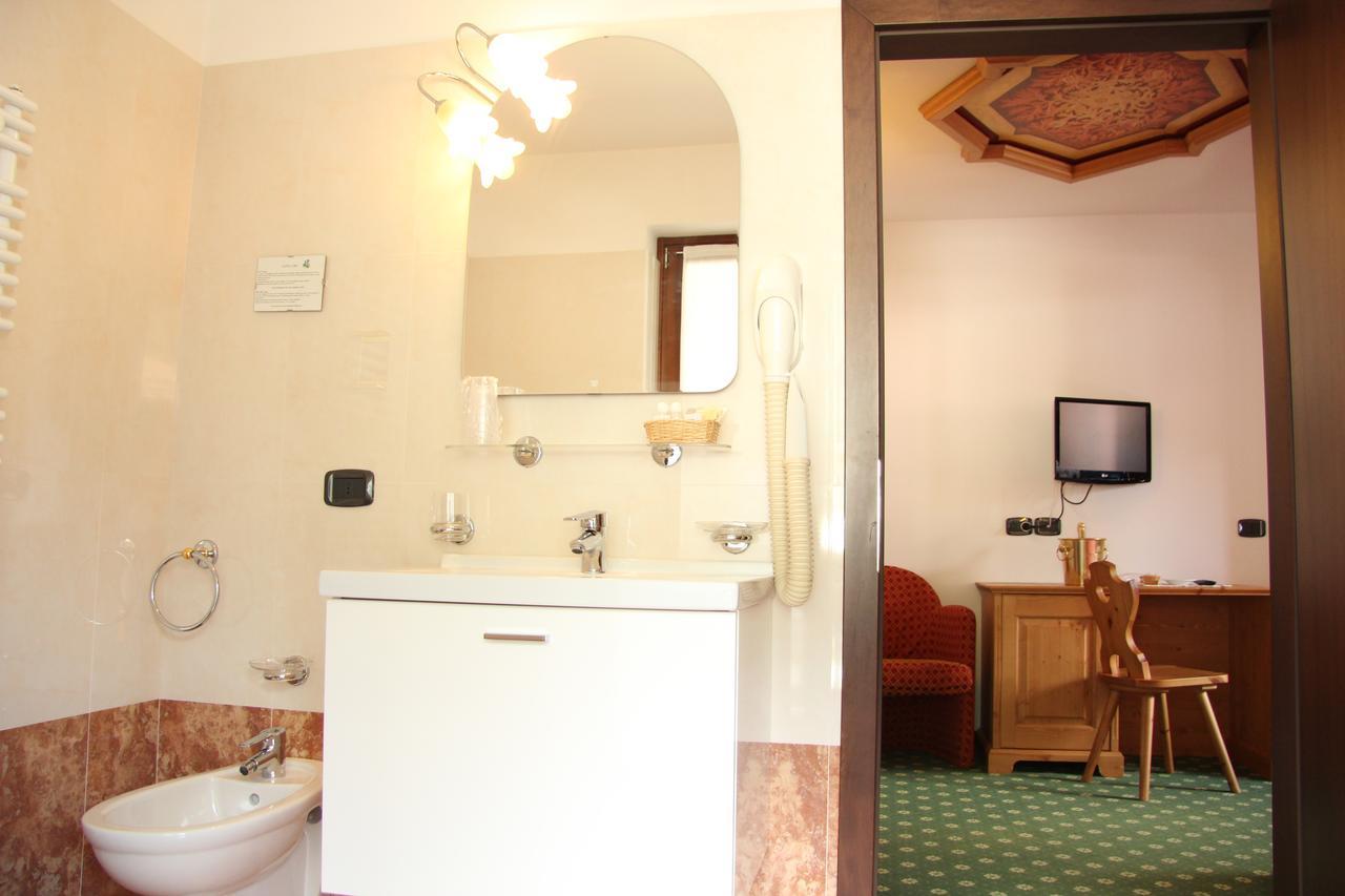 Hotel Lory Pinzolo Εξωτερικό φωτογραφία